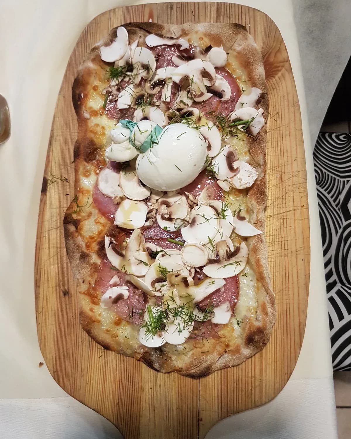 Sul tagliere, appena tagliata